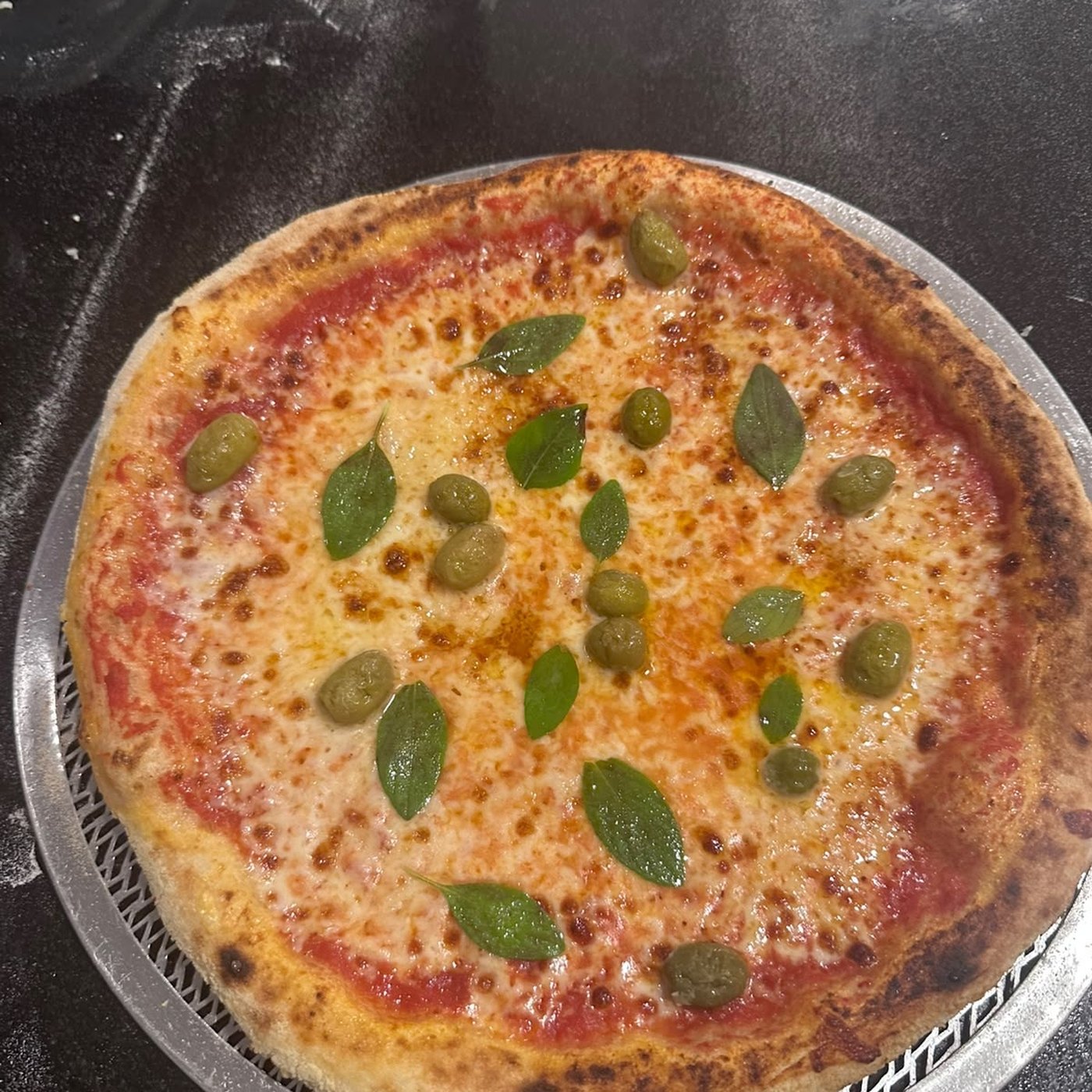 Pizza napoletana margherita artesanal